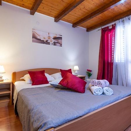 Apartment Maja'S Style Вела Лука Екстериор снимка
