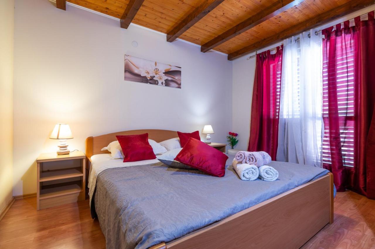 Apartment Maja'S Style Вела Лука Екстериор снимка
