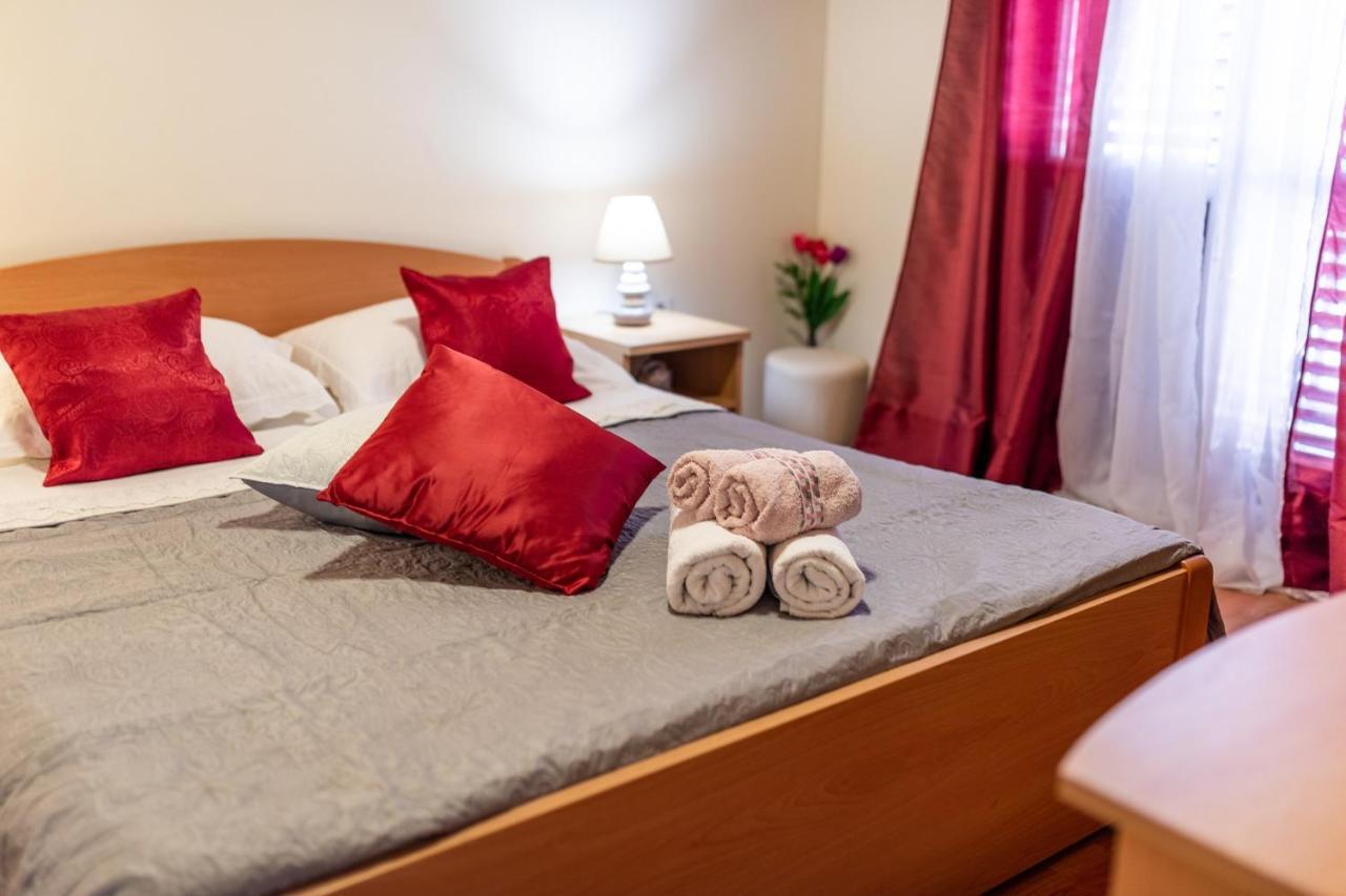 Apartment Maja'S Style Вела Лука Екстериор снимка