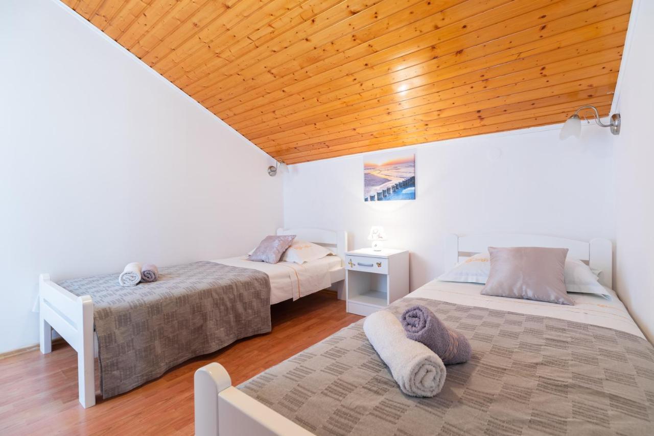 Apartment Maja'S Style Вела Лука Екстериор снимка
